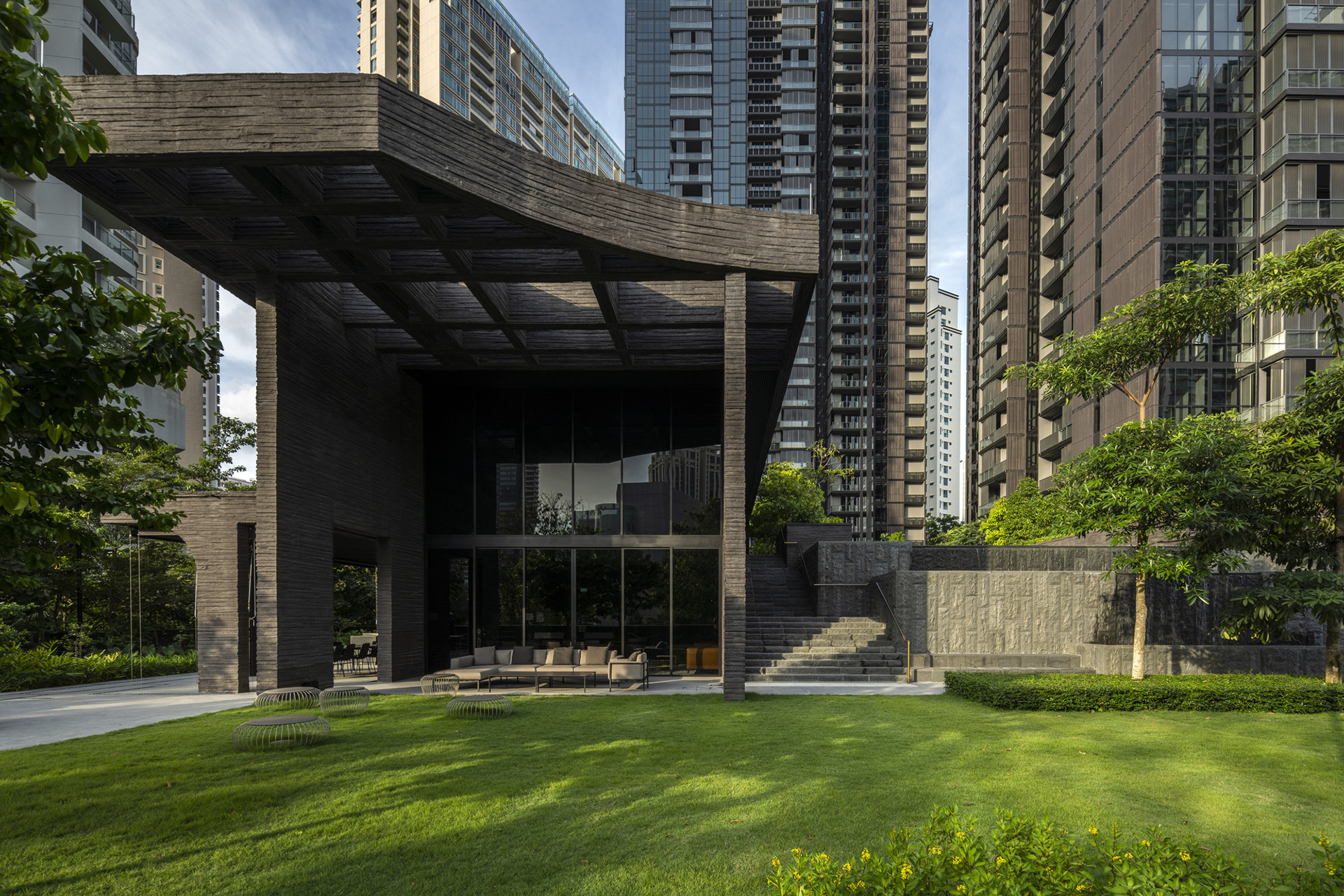 Martin Modern condo near Great World City